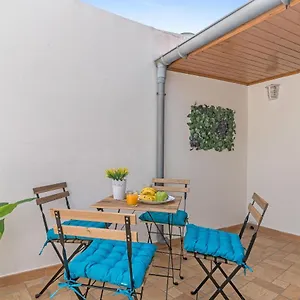 https://home2book-charming-attic-arucas-center-terrace.in-canary-islands.com